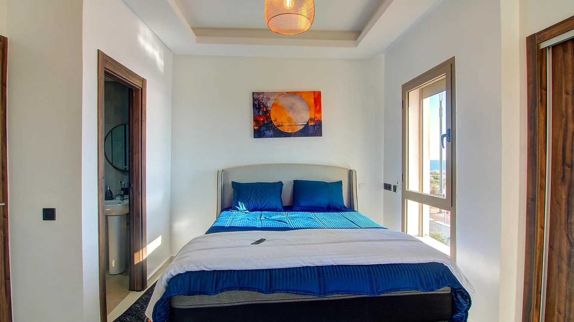 Modern Beachfront Apartment With Sea View 阿加迪尔
