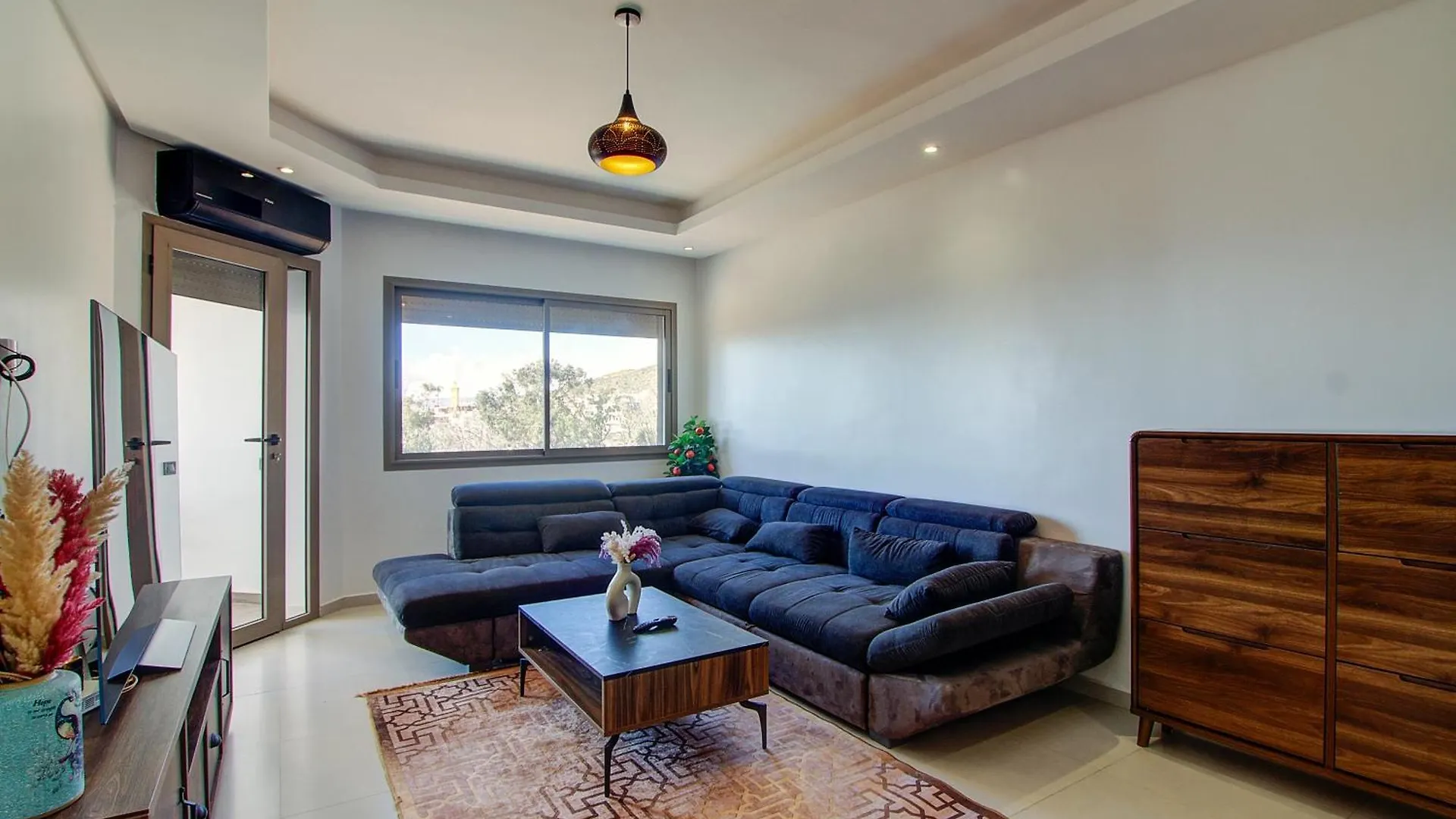 Modern Beachfront Apartment With Sea View Αγκαντίρ