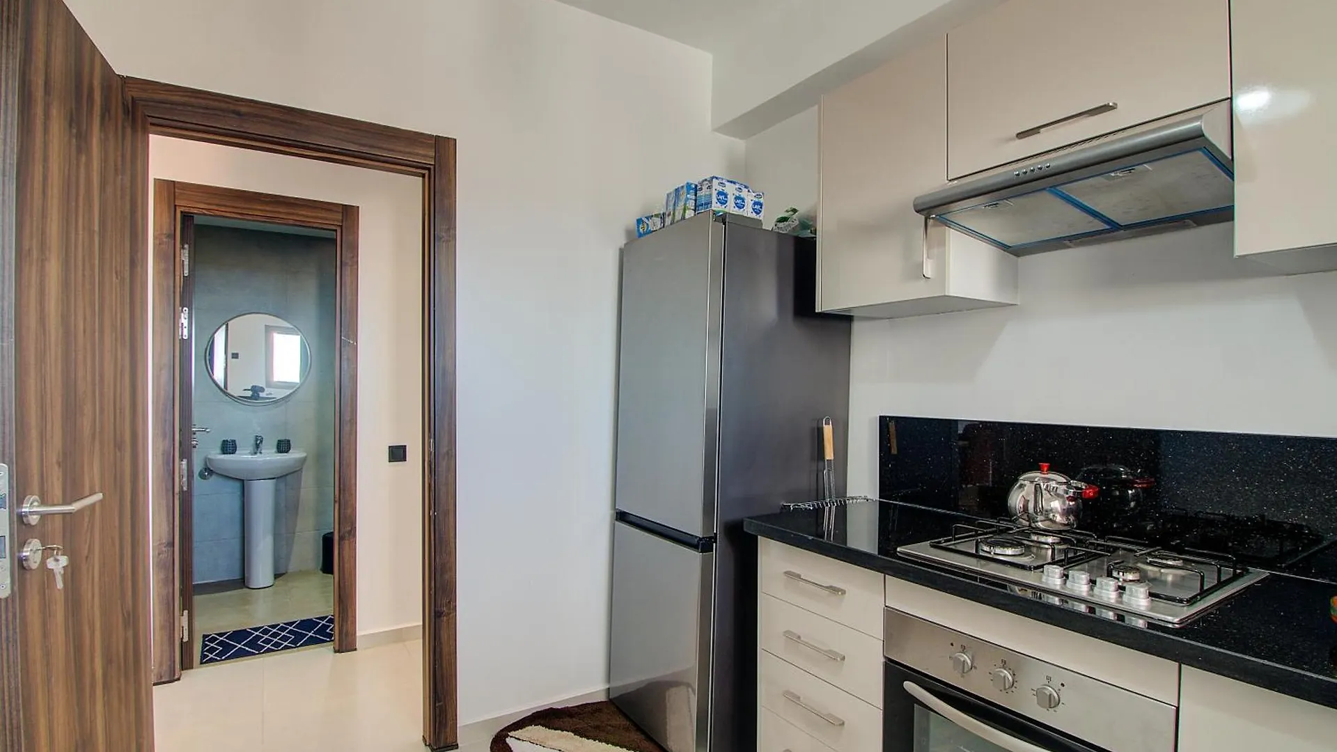 Modern Beachfront Apartment With Sea View Αγκαντίρ